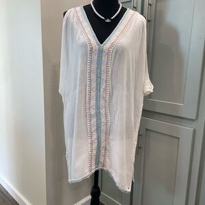O'Neill White Lightweight Tunic Top with Subtle Logo